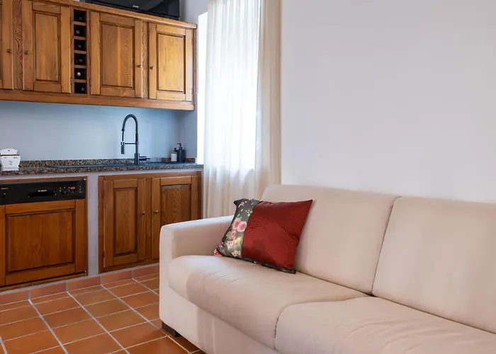 Cascina Portinale 8 *